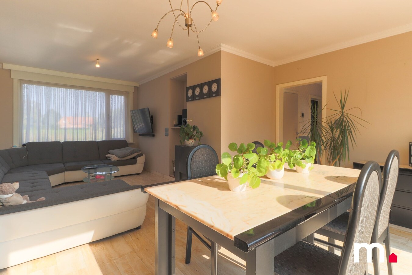VERZORGDE WONING MET 4 SL.K. EN GARAGE 85m&#178; 