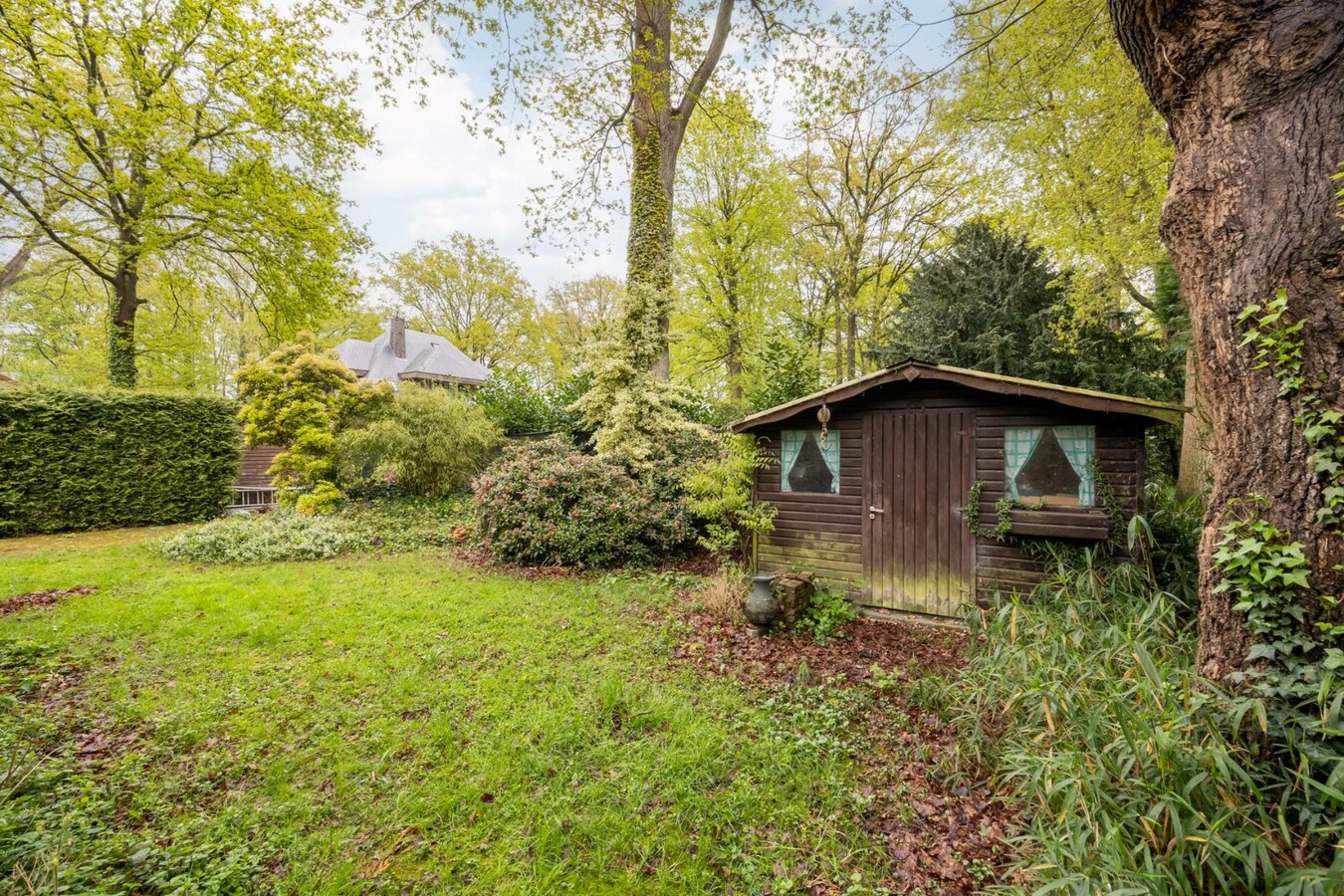 Ruime gezinswoning met 4 slaapkamers in het groene Hertebos 