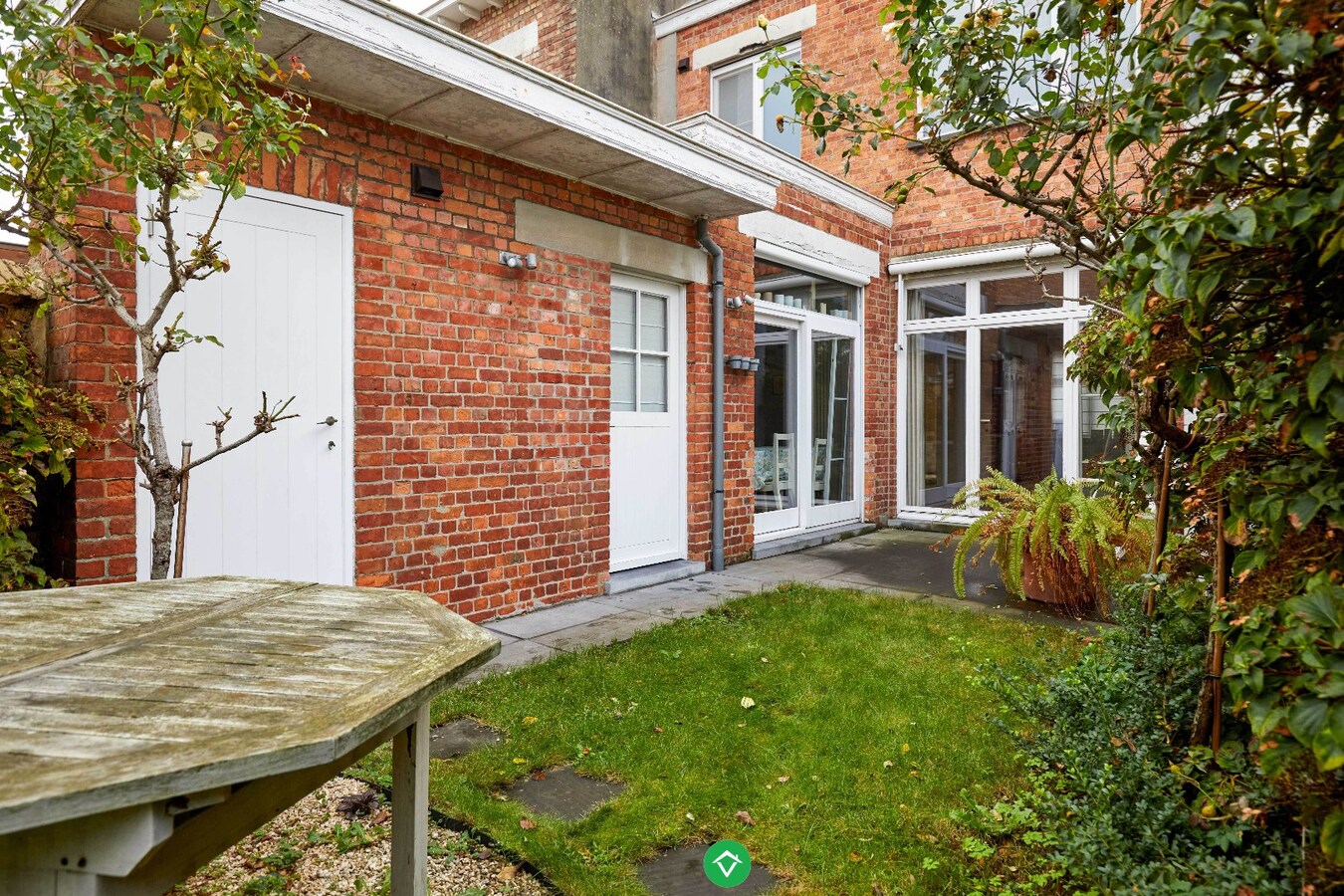 Verzorgde karakterwoning met tuin, garage en  uitweg, op Kristus-Koning 