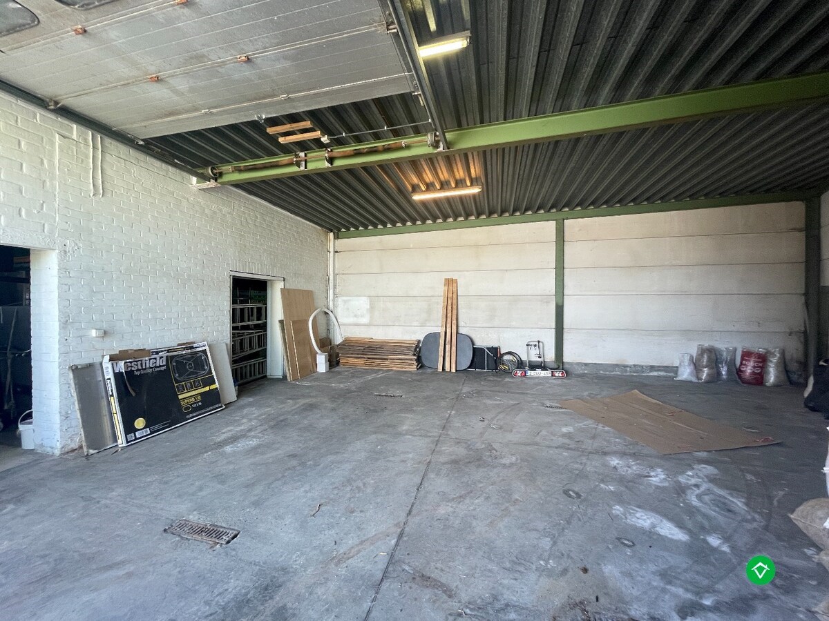 Opslagplaats op een perceel van 446 m&#178; te Gits 
