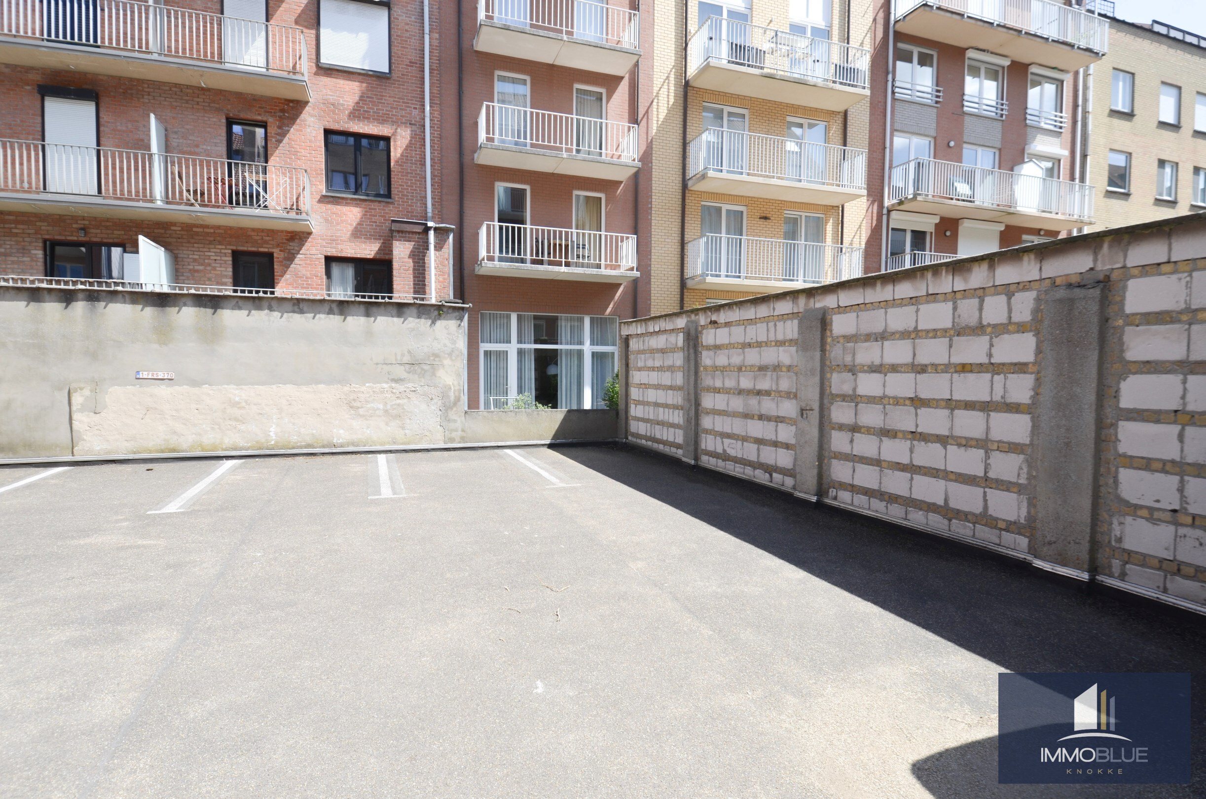 Appartement lumineux pr&#234;t &#224; emm&#233;nager avec une fa&#231;ade d’environ cinq m&#232;tres de large. 