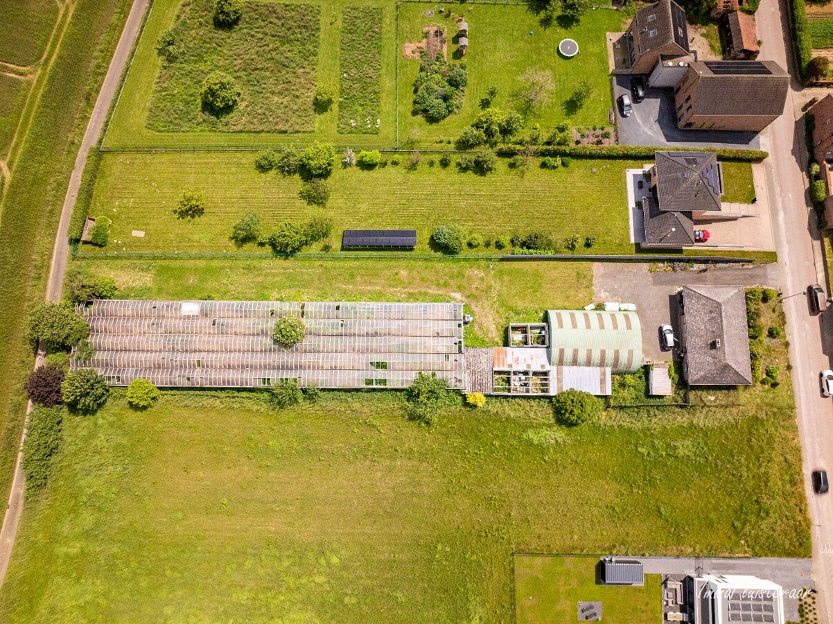 Maison partiellement r&#233;nov&#233;e sur environ 30 a situ&#233;e &#224; Tirlemont. 