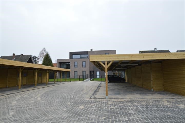 Te huur: Carport met uitstekende ligging te Geel! 