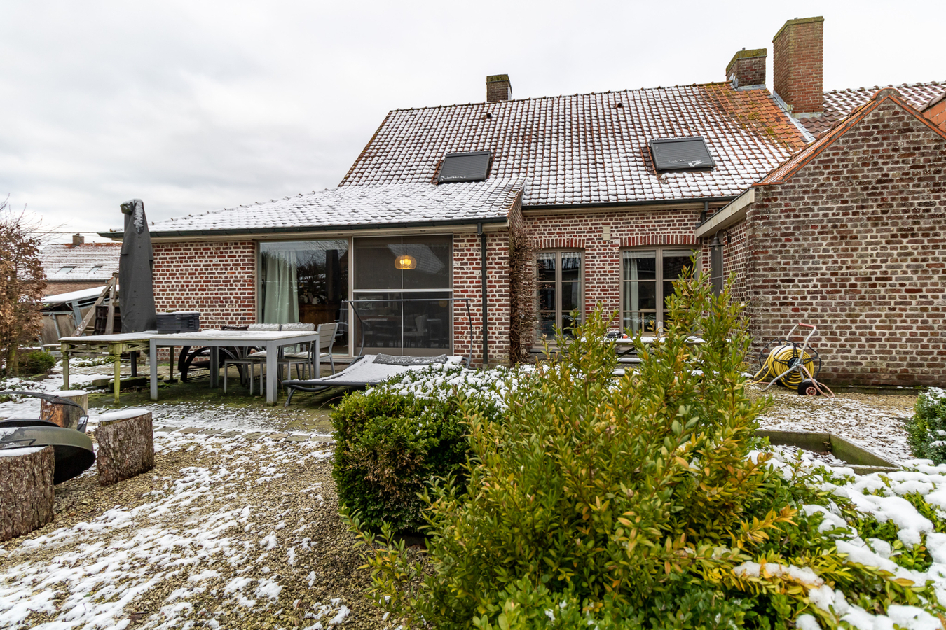 Charmante woning op 2329m&#178; te Kortemark 