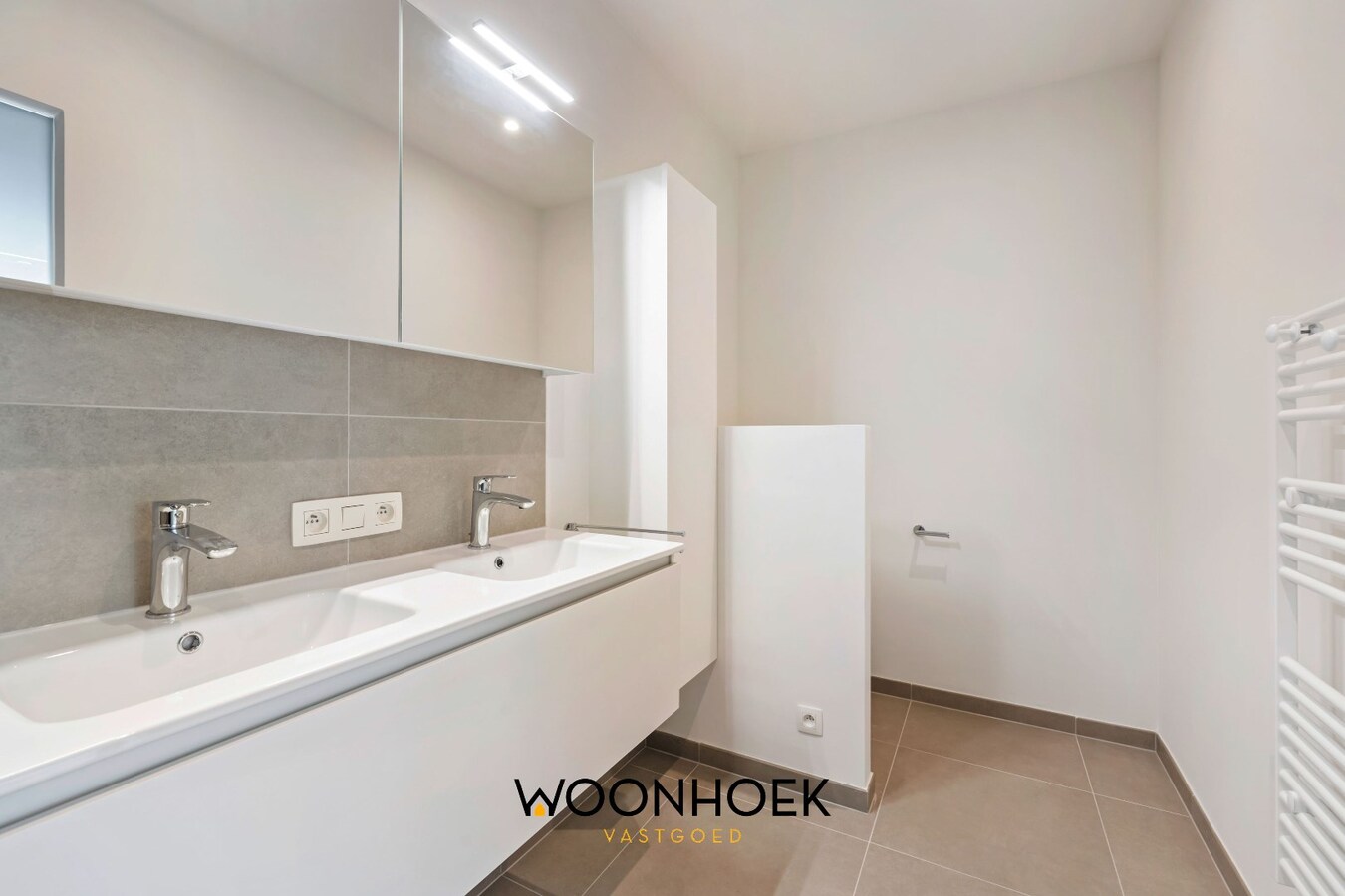 3- slpk luxeappartement met staanplaats in het Oeverpark! 