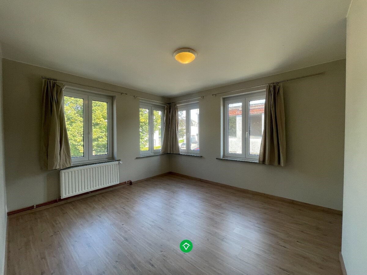 Hoekwoning met 2 slaapkamers te centrum Roeselare 