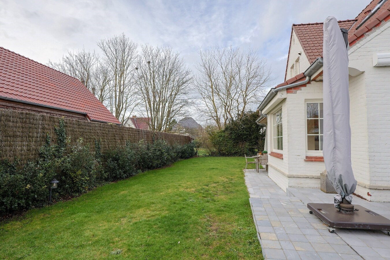 Villa charmante meubl&#233;e avec emplacement r&#233;sidentiel &#224; Sint Idesbald &#224; louer! 