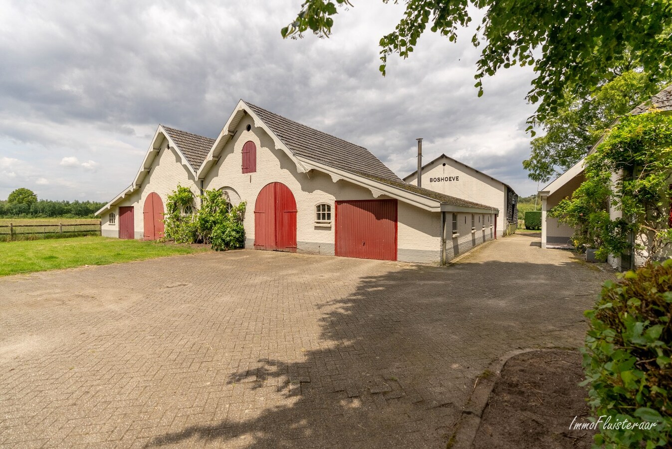 Maison de campagne authentique avec grand b&#226;timent de &#233;curie et des prairies sur environ 1 hectare &#224; Weelde (Optionnellement, possibilit&#233; d&#39;acheter une prairie d&#39;environ 1 hectare en plus) 