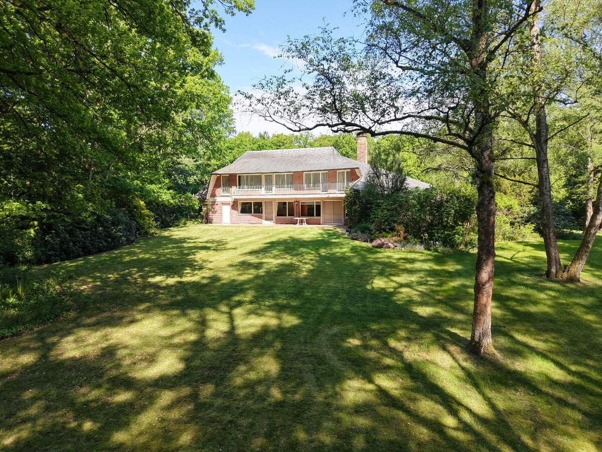 Villa &quot;Lentestemmen&quot; op een perceel van 4.491 m&#178; te Schilde 
