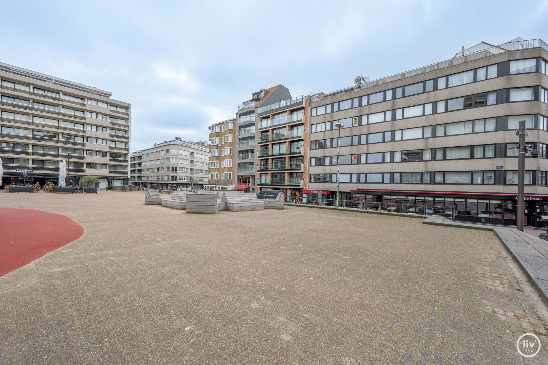 Agr&#233;able appartement de 2 chambres avec vue frontale sur la MER situ&#233; sur la place Vanbunnen &#224; Knokke. 