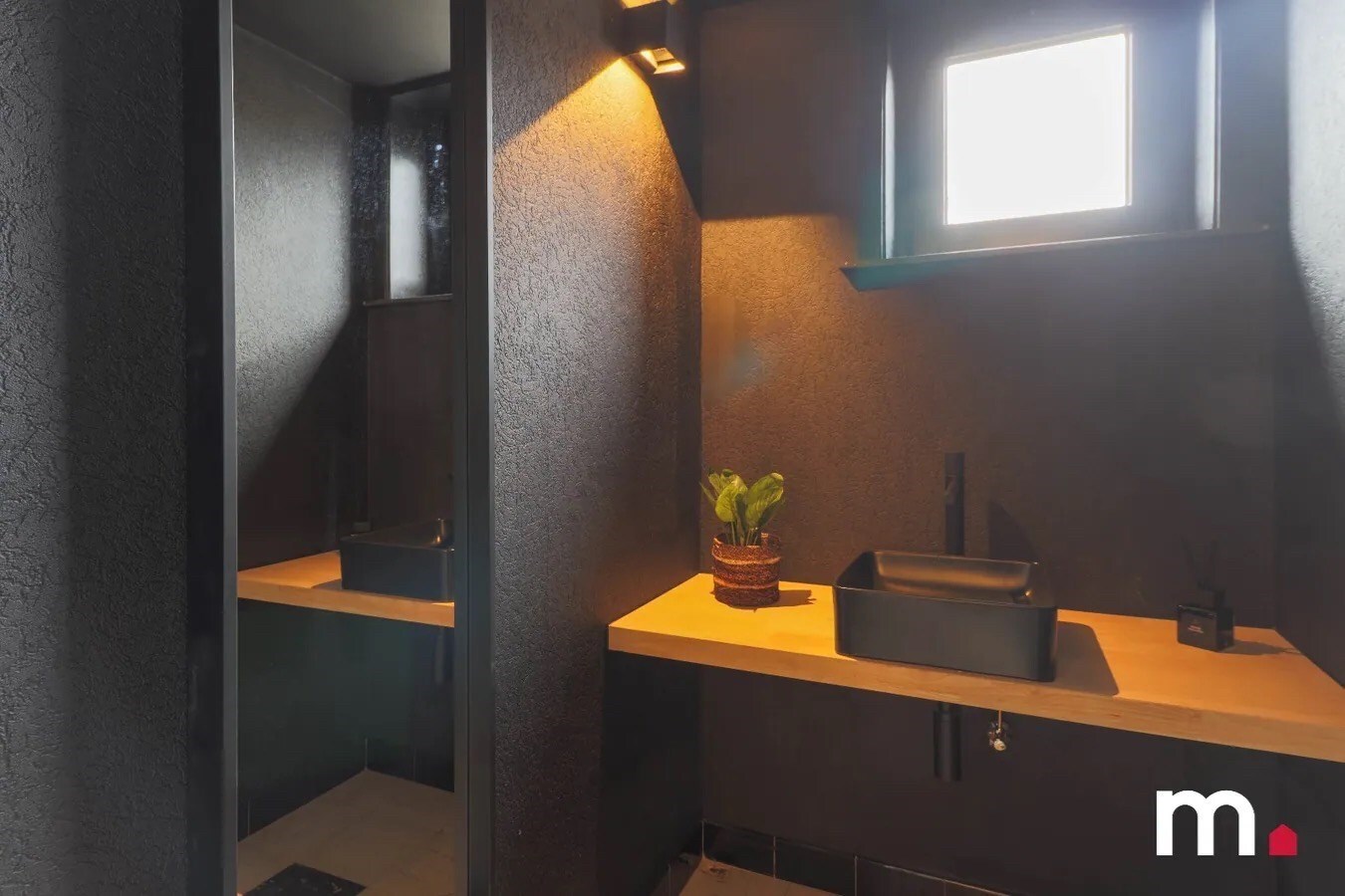 Tof &amp; Trendy bemeubeld appartement met 3 slaapkamers, 2 badkamers en garage te Heule ! 