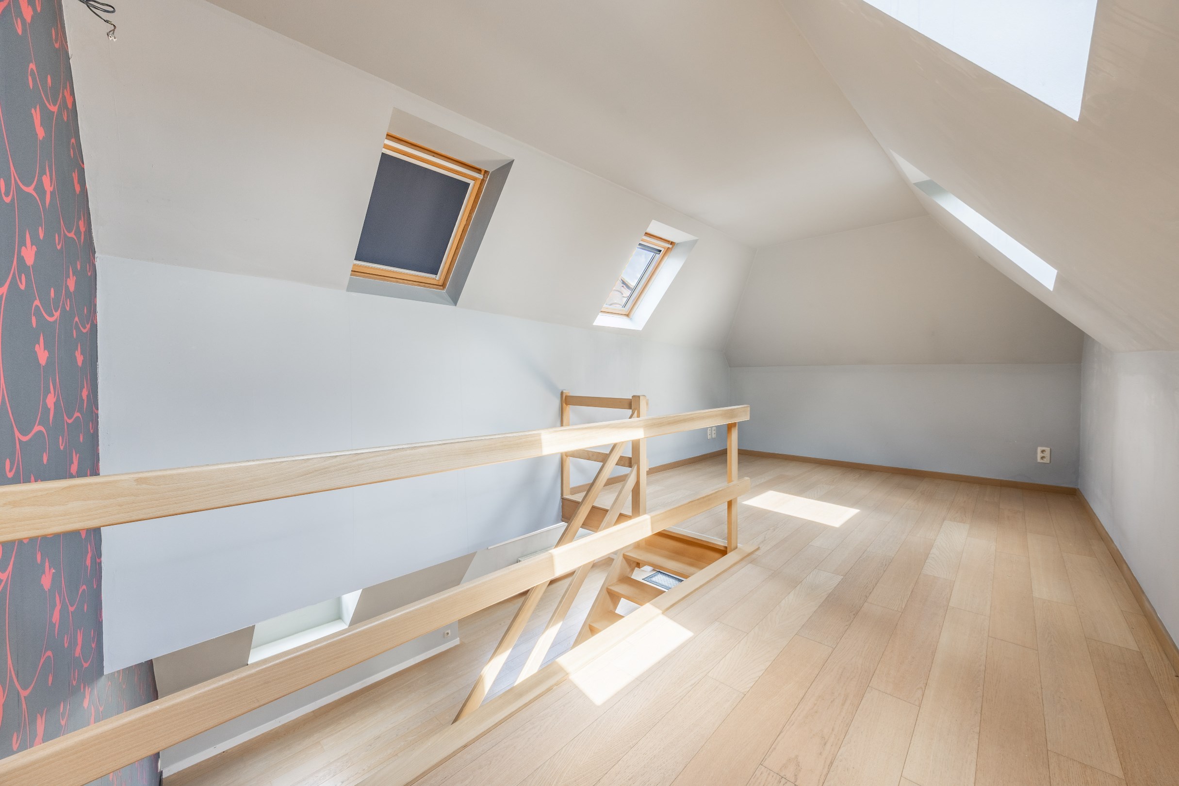 CENTRAAL GELEGEN PENTHOUSE MET TERRAS EN GARAGE 