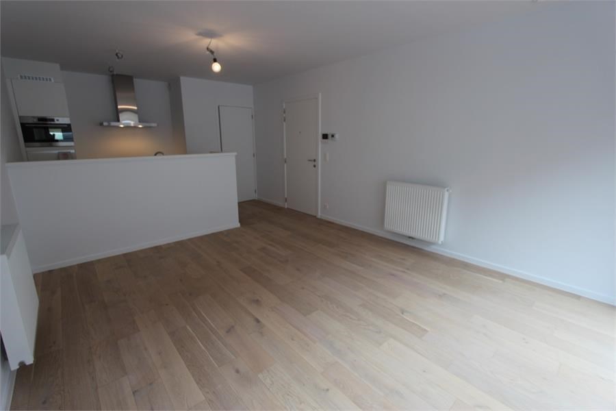 Appartement au rez-de-chauss&#233;e avec 1 chambre et terrasse, &#224; proximit&#233; du centre commercial de Knokke. 