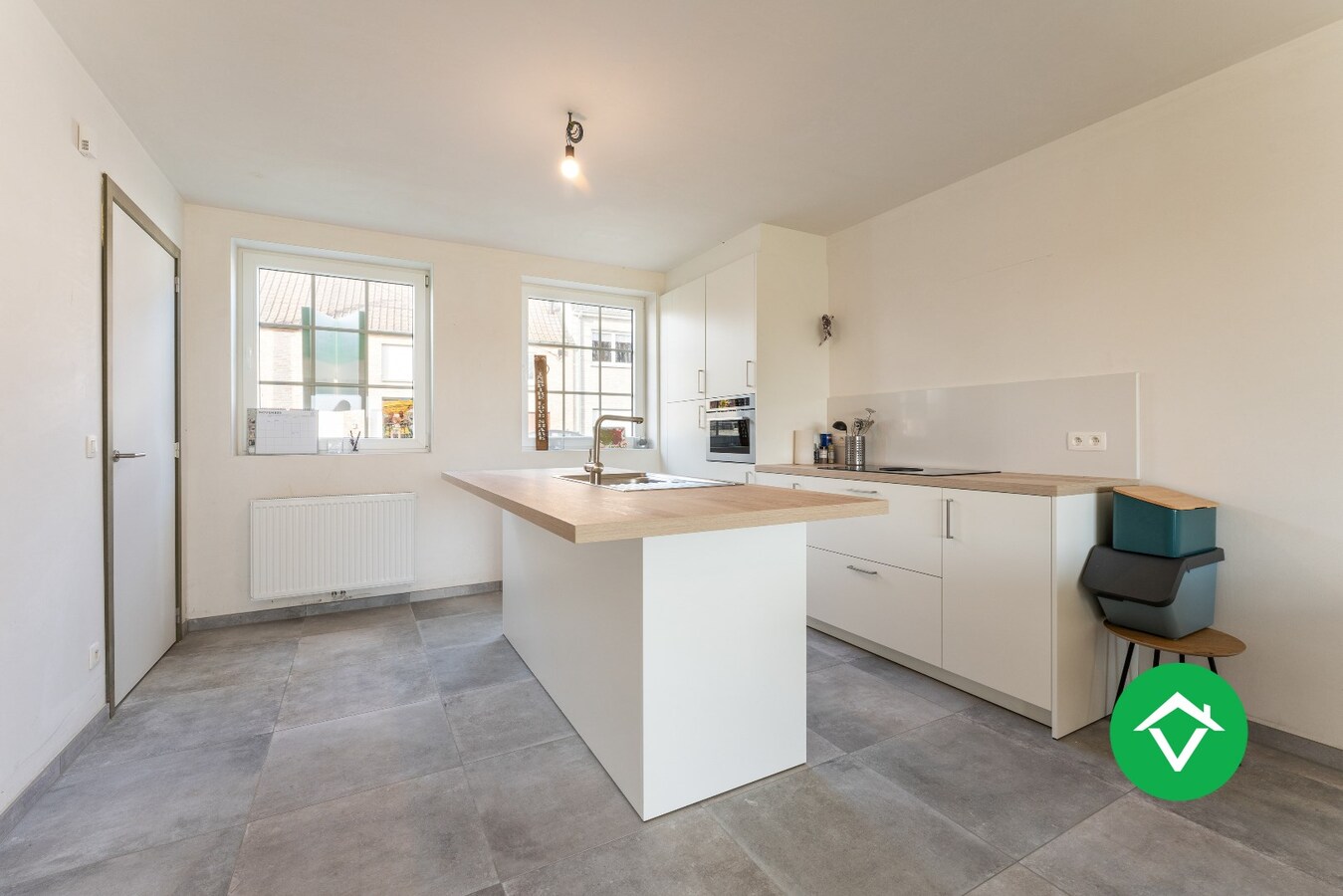 Recente woning met drie slaapkamers te Koekelare 
