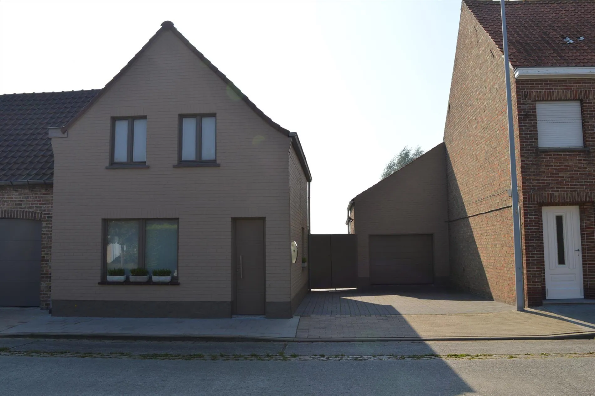 Gerenoveerde halfopen bebouwing te Jabbeke (Zerkegem) op 724m²