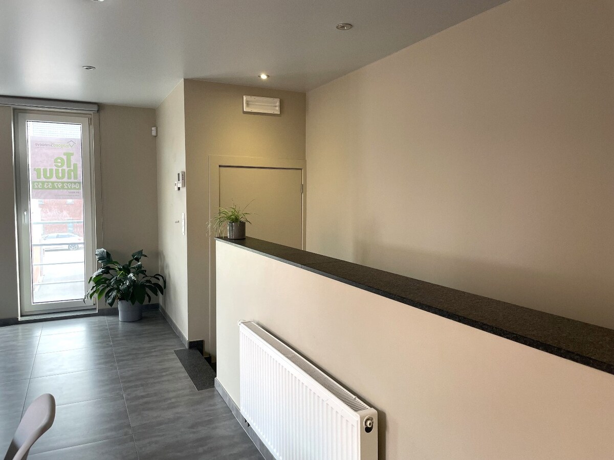 Instapklaar duplex appartement met 2 slaapkamers te Torhout 