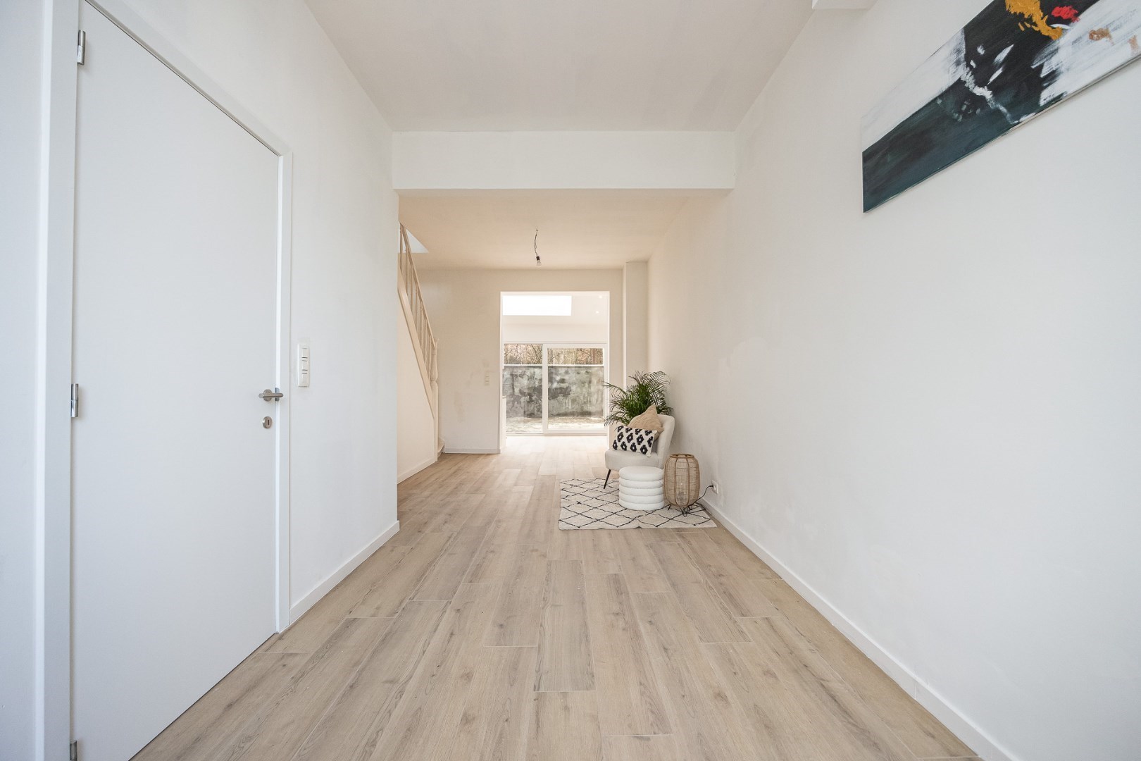 Gerenoveerde rijwoning met 3 slaapkamers 
