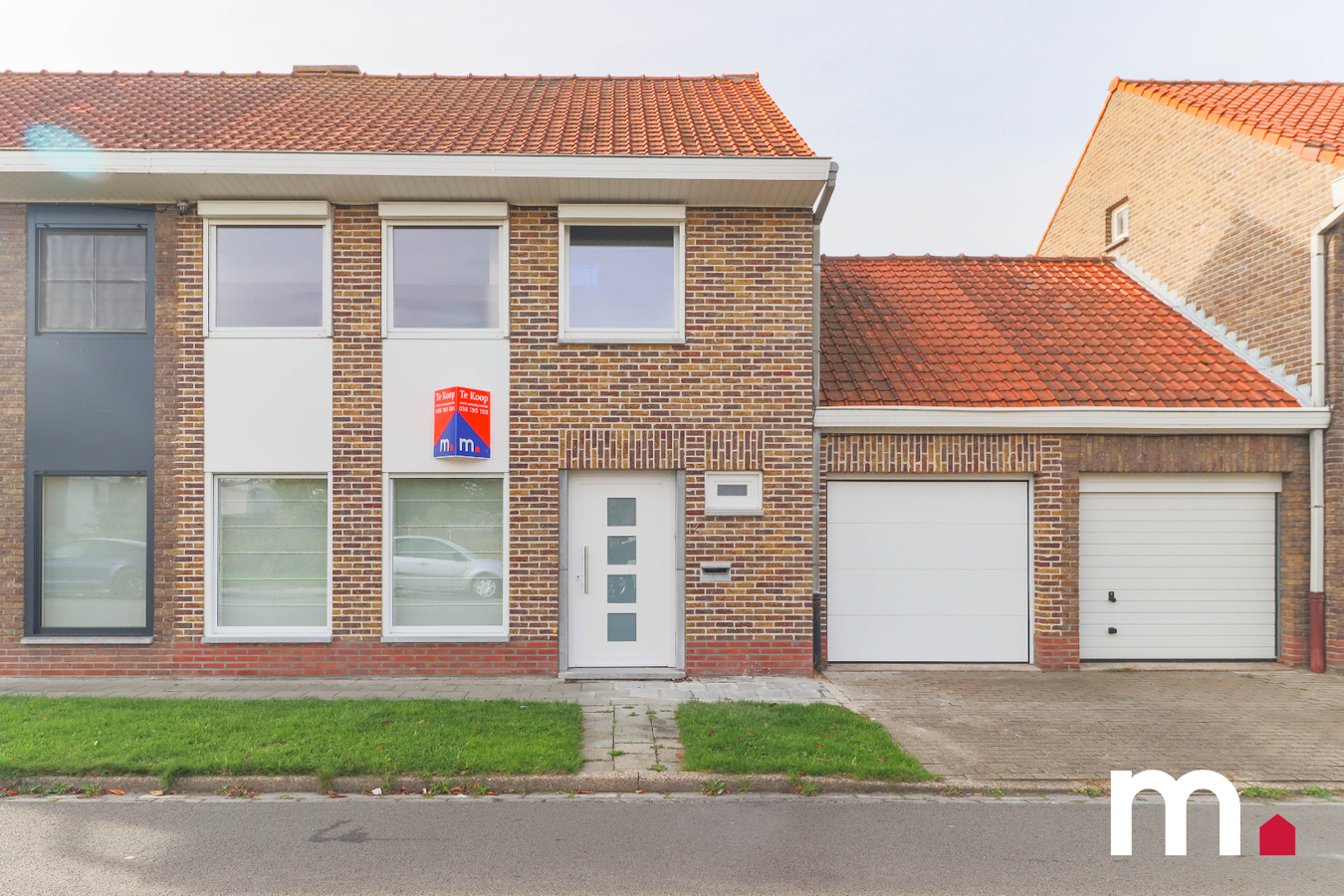 Instapklare gezinswoning met 3 slaapkamers en garage te Kuurne. 