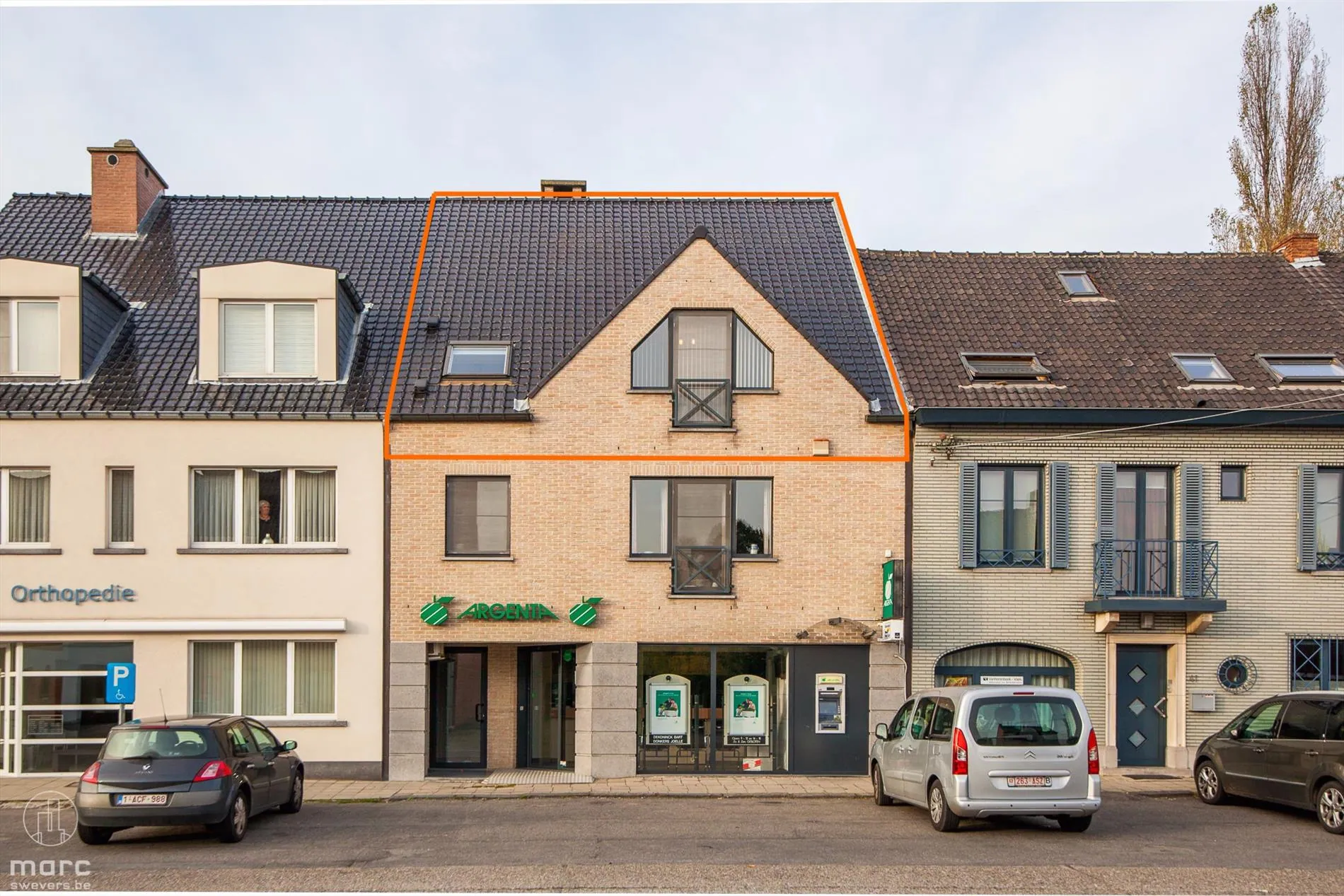 Klein beschrijf | Appartement met drie slaapkamers in het centrum
