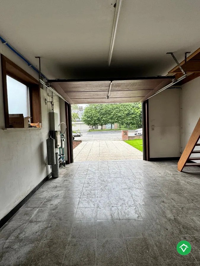 Alleenstaande woning met garage en tuin te Koekelare 