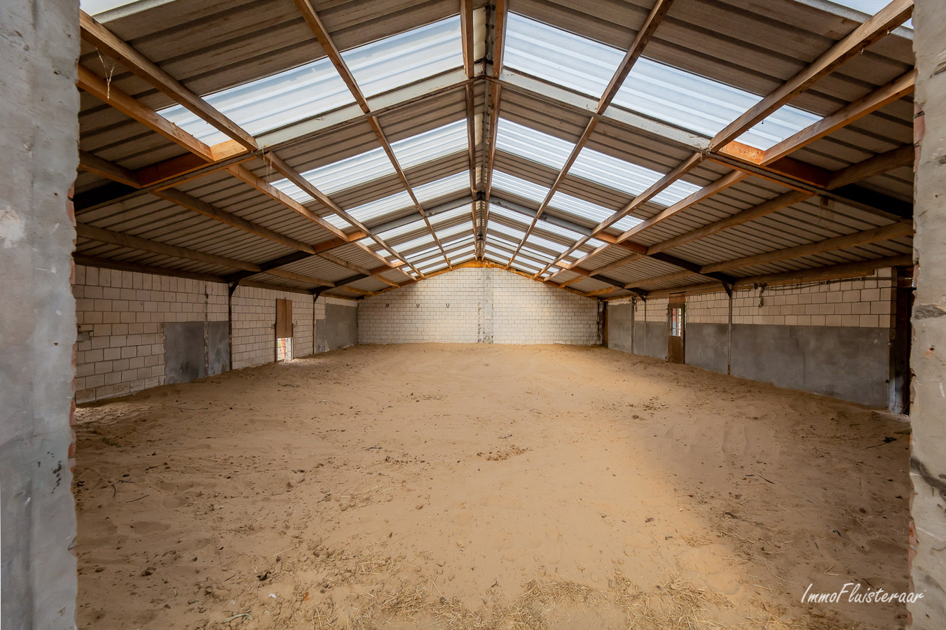 Rustieke woning met paardenfaciliteiten op ca. 1,3Ha te Weelde 