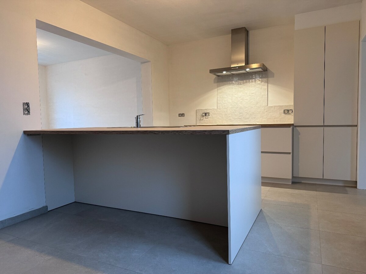 Verhuurd Volledig vernieuwde woning met garage te Ichtegem Ichtegem 8480 Vastgoed Sinnaeve