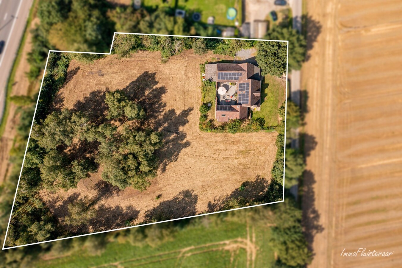 Maison soign&#233;e avec 4 &#233;curies sur environ 75 ares &#224; Tielt-Winge (Brabant flamand) 