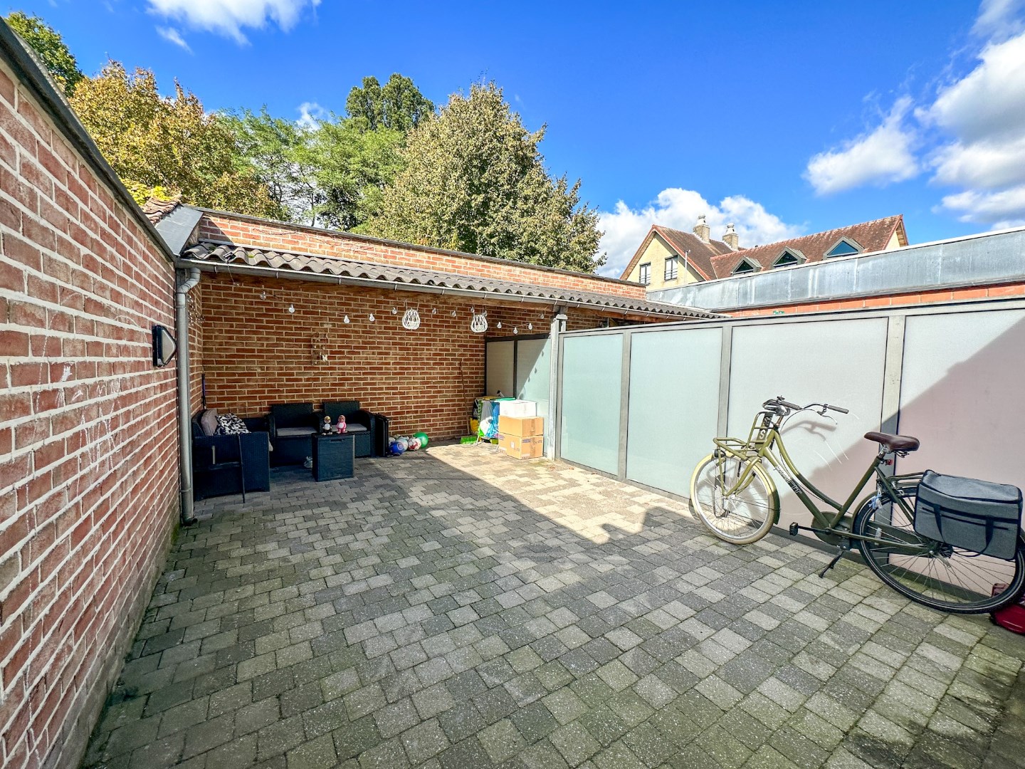 Woning met 3 slpk en ruim terras, Torhout - investering of starterswoning! 