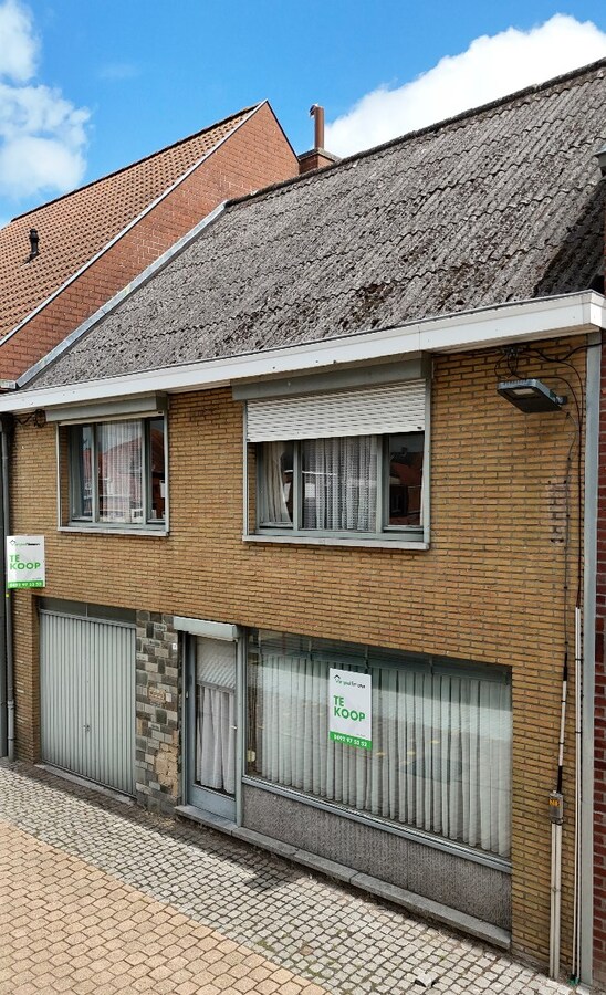 Ruime woning met 5 slaapkamers, tuin en garage in Wingene 