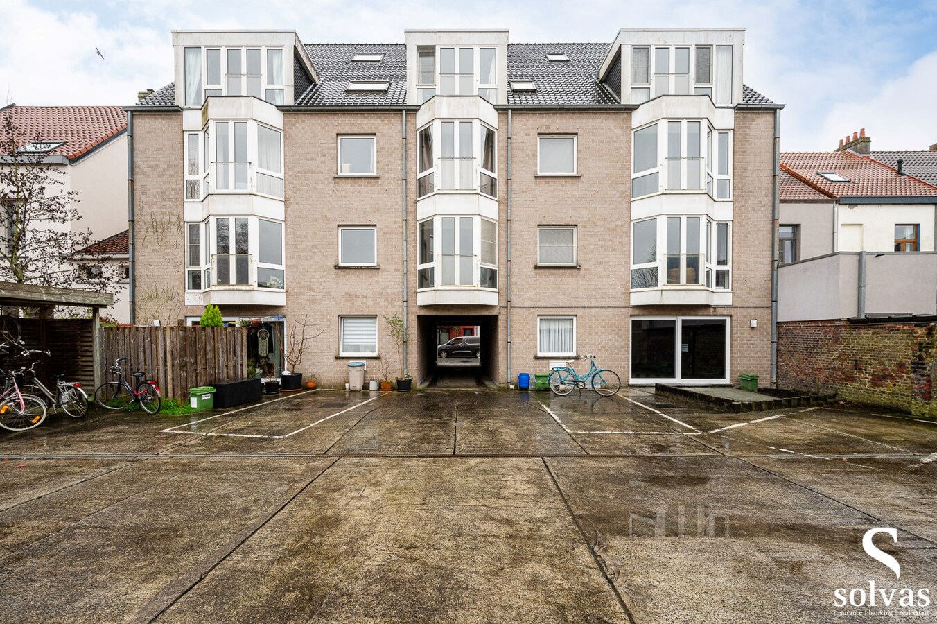 E&#233;nslaapkamerappartement met autostaanplaats in het centrum van Gent 