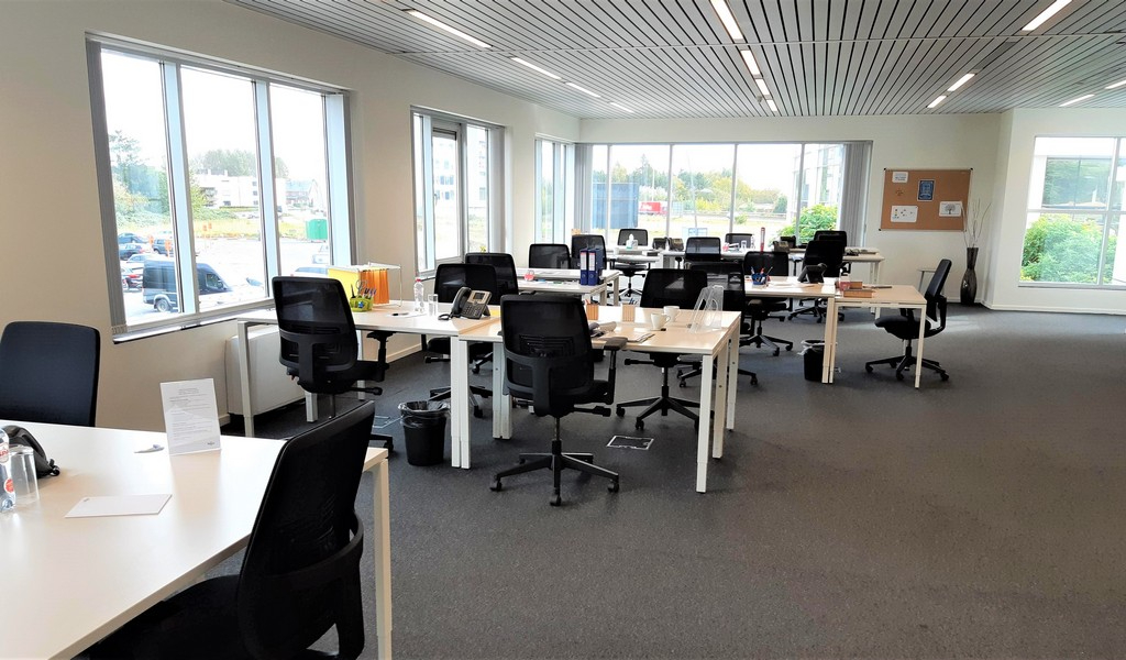 Full-service gemeubelde kantoren vlakbij E40 in Aalst