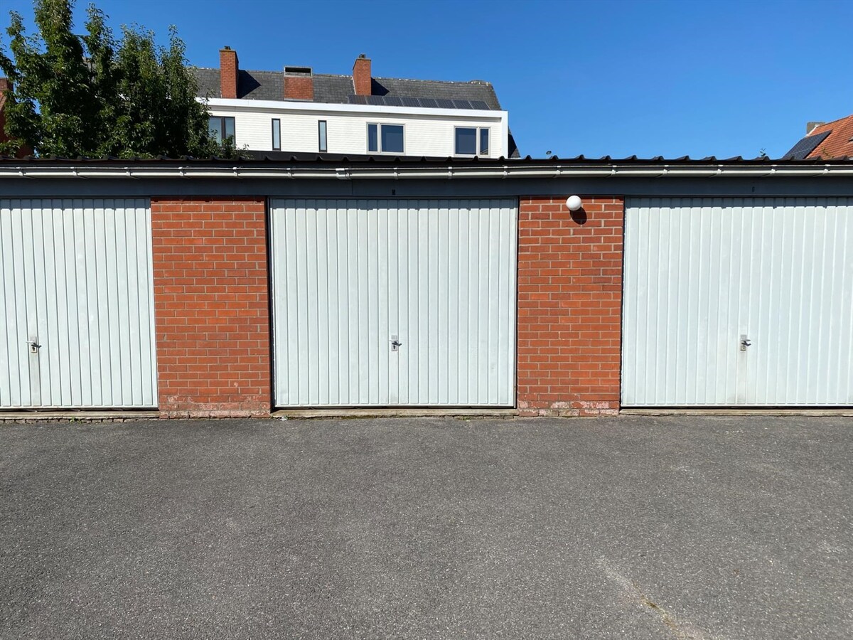 Afgesloten garage te huur in het centrum van Kortemark 