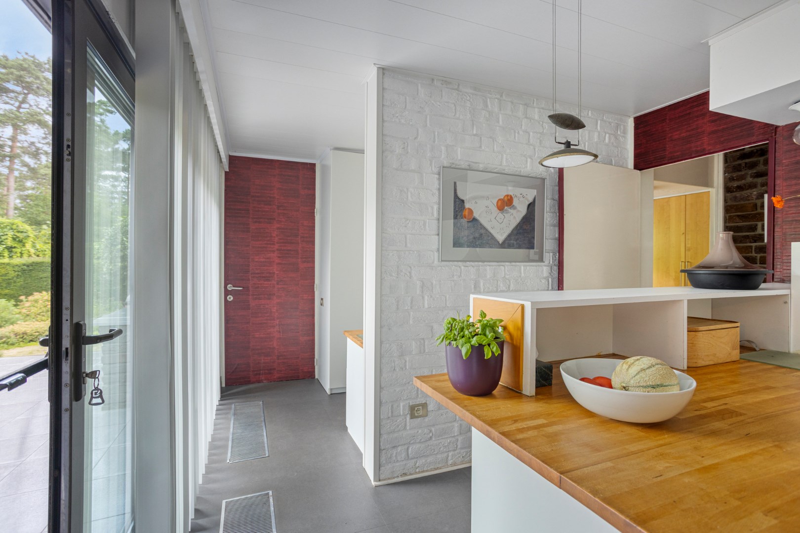 Uitzonderlijke gelijkvloerse villa met 4 slpk. in de groene Europawijk – Mol 