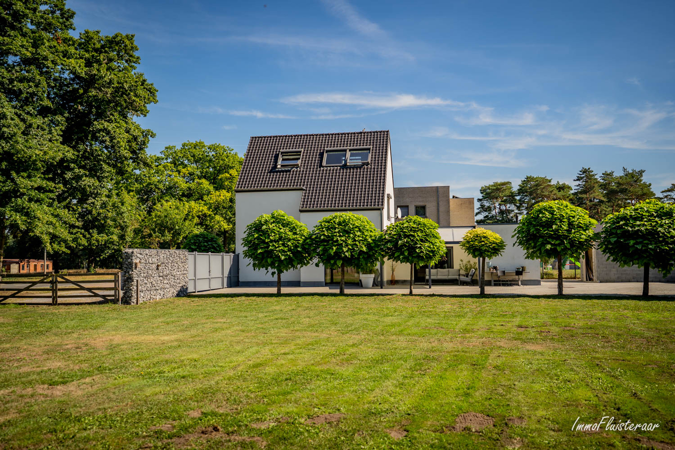 Gerenoveerde woning met stalgebouw en weide te Wijshagen op ca. 66 are 