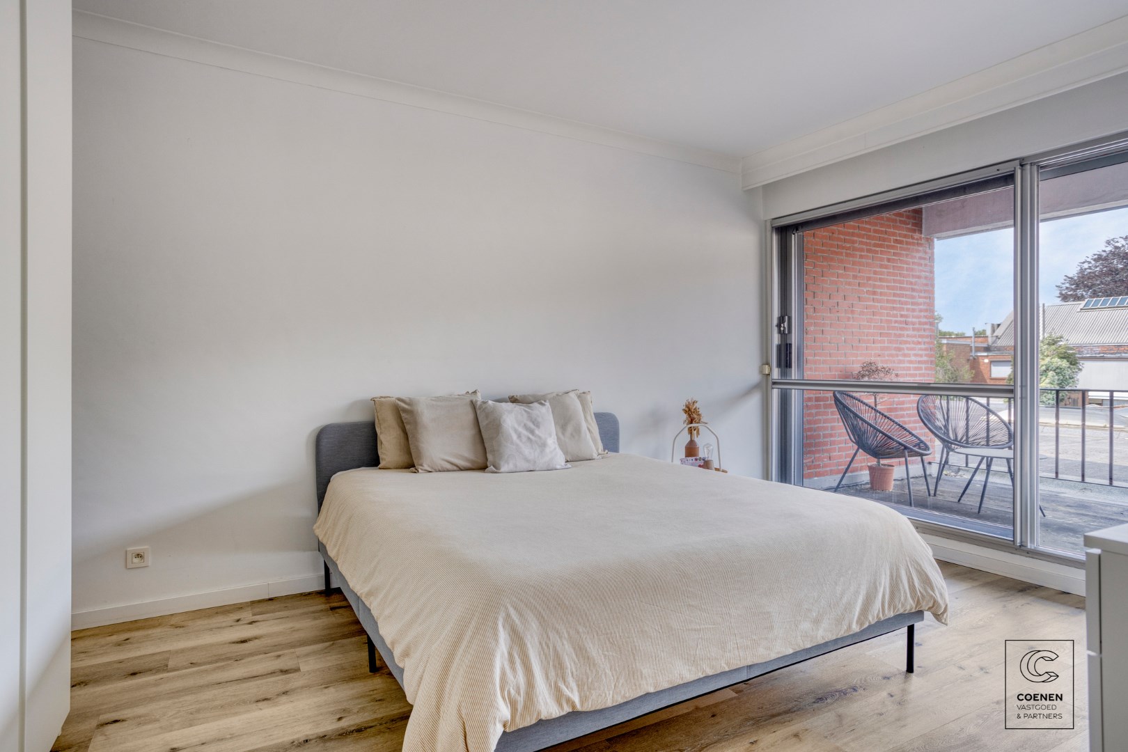 Prachtig appartement van 102 m&#178; met twee slaapkamers te centrum Schilde! 