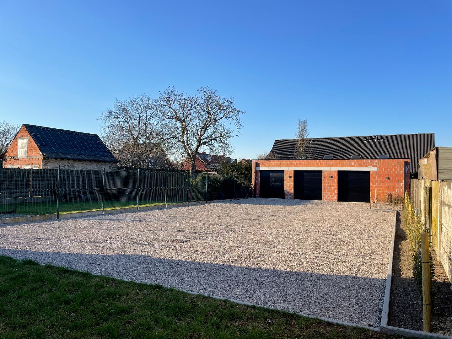 Nieuwbouw appartement met 1 slaapkamer en terras te Desselgem. 