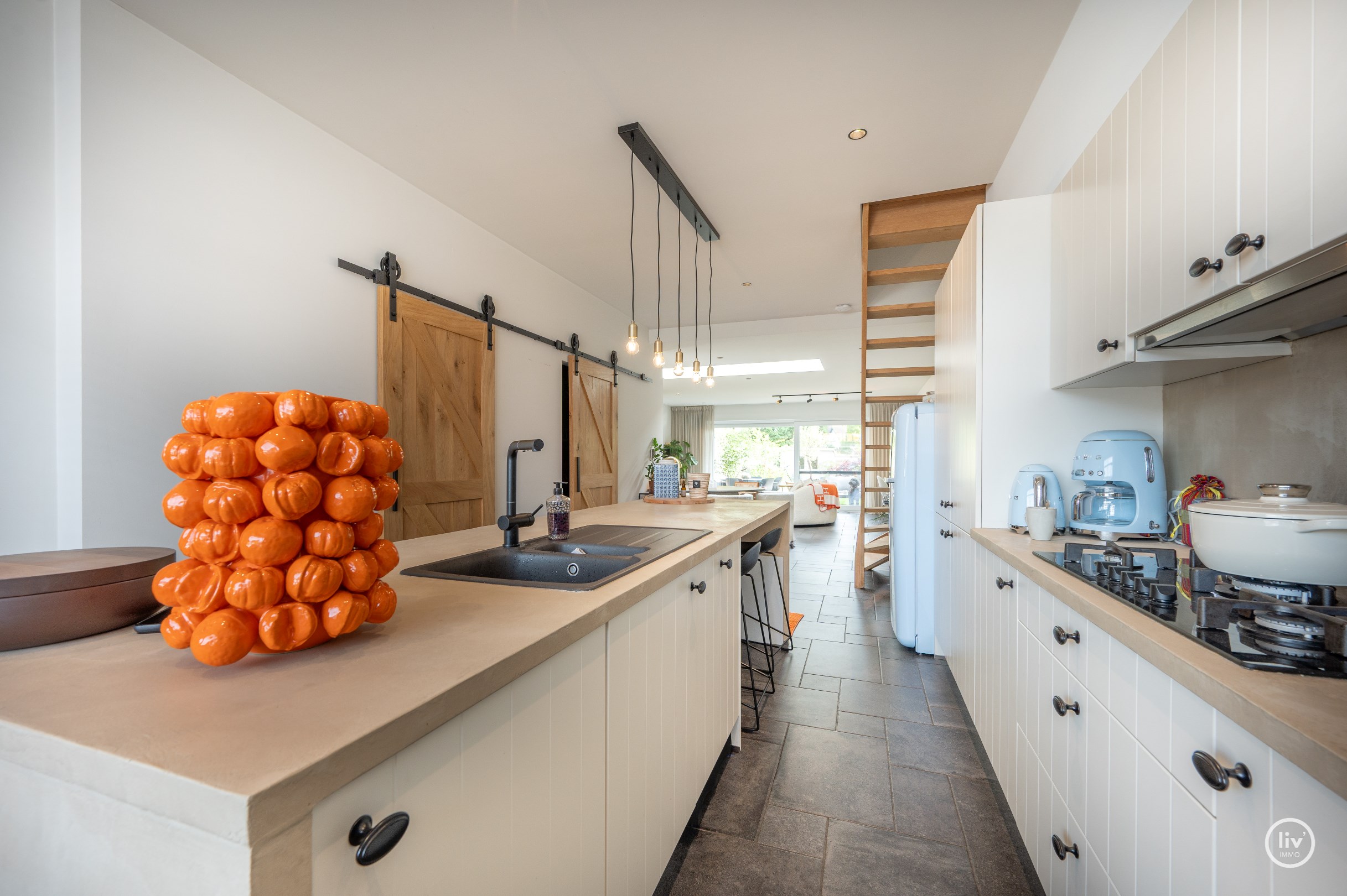 Charmante, recent gerenoveerde woning met prachtige tuin en topligging in het centrum van Sluis op enkele minuten van Knokke-Heist. 