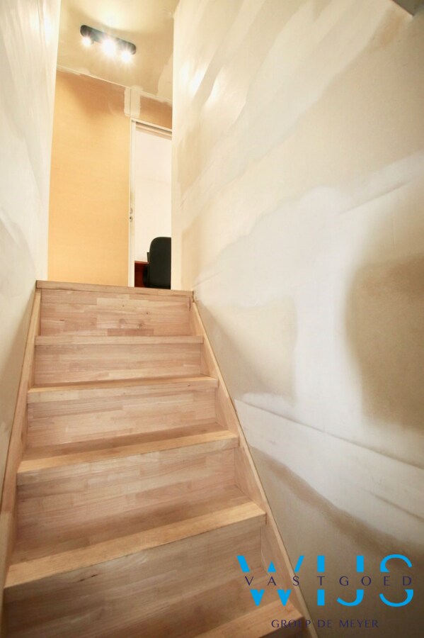 Woonhuis met 6 slaapkamers op TOPlocatie te EVERGEM ! 