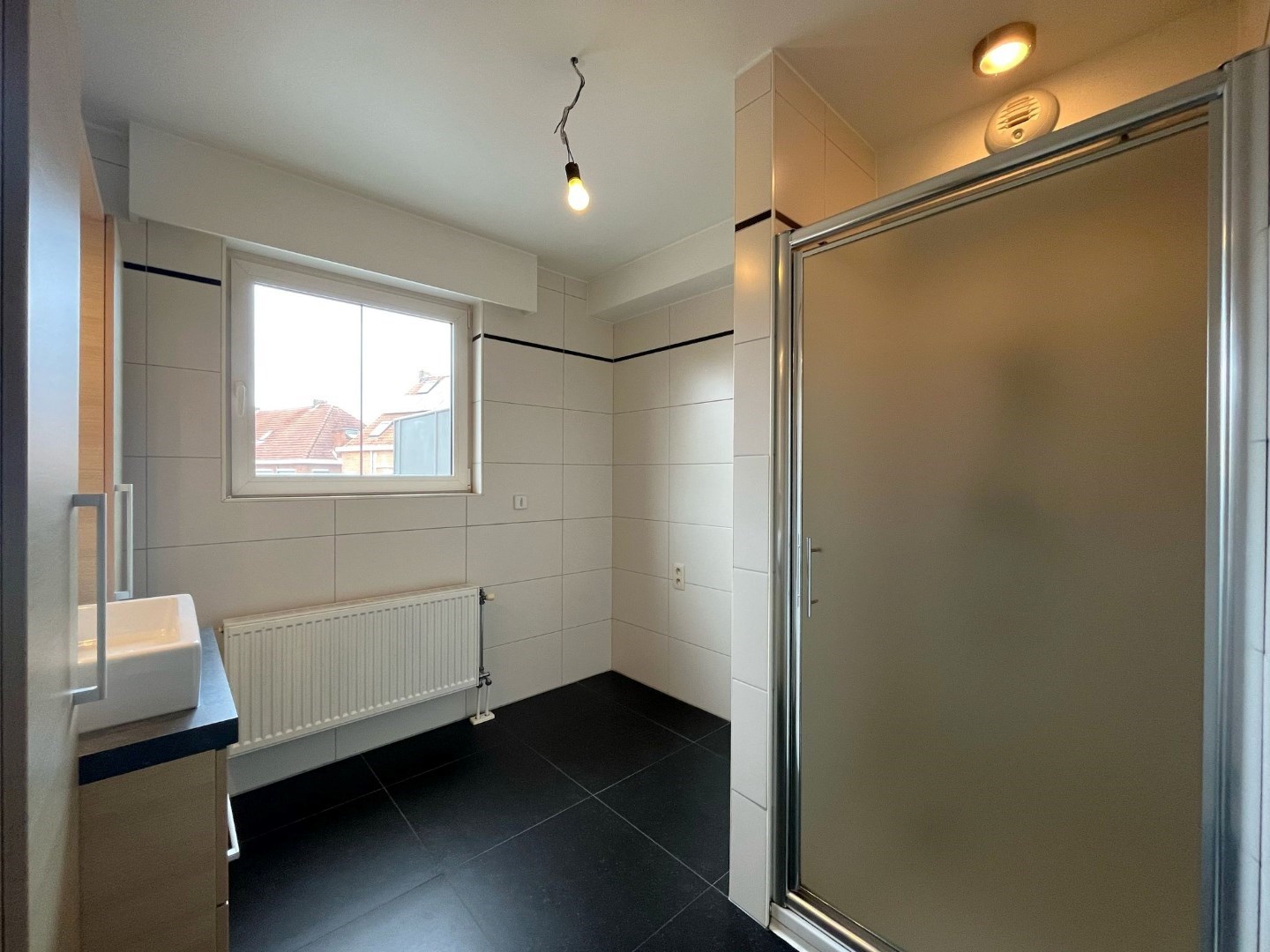Instapklaar energiezuinig appartement met 2 slpk. en groot terras in centrum Geel 