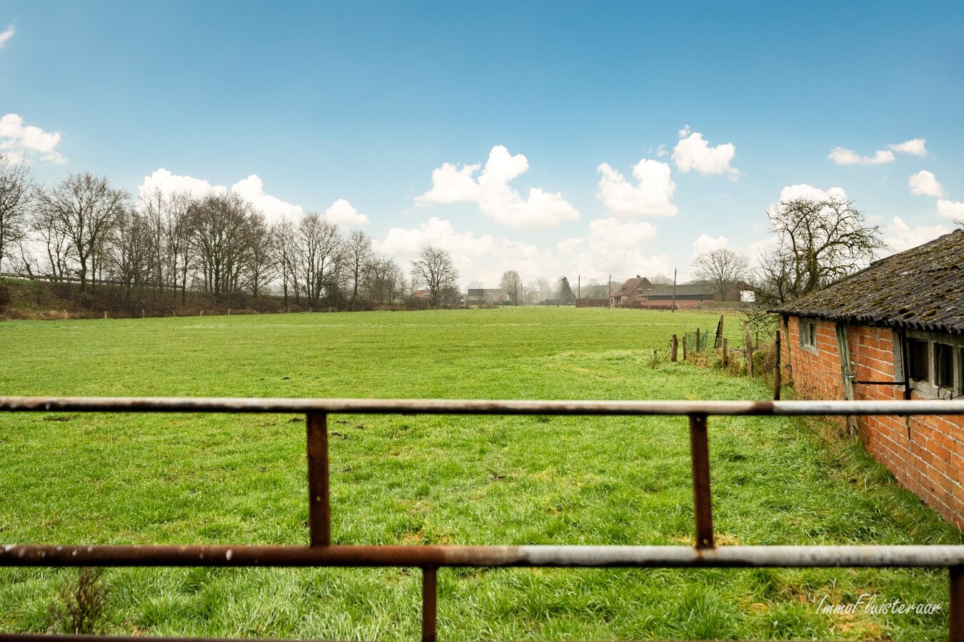 Karakteristieke hoeve met grote schuur op ca. 2 ha te Hoogstraten (Aankoop extra overliggend weiland van ca. 4 ha mogelijk) 