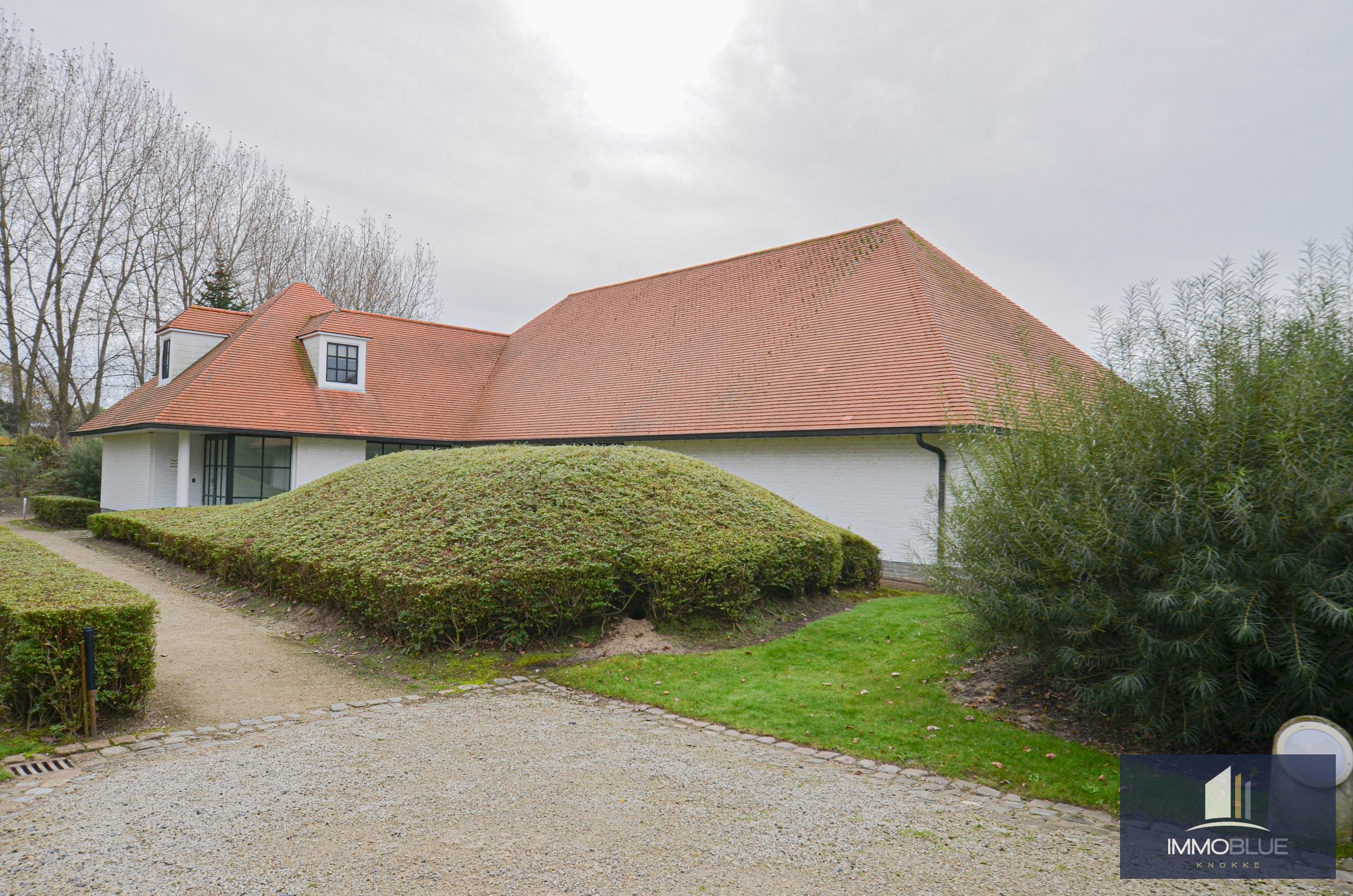 &quot;Sublime appartement d&#39;angle avec de spacieuses terrasses situ&#233; dans le prestigieux domaine Tennis Garden.&quot; 