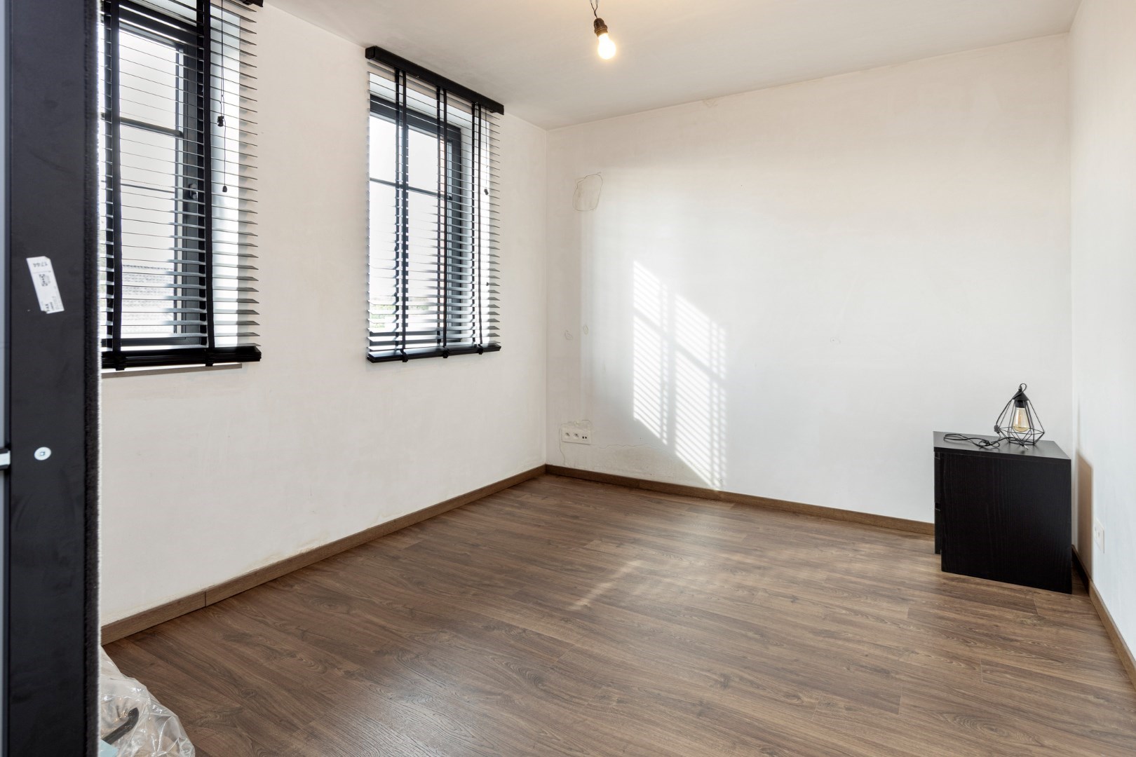 Ruime nieuwbouwwoning met 3 slaapkamers op een perceel van 4a 80ca - EPC 48 kWh/m&#178; - bewoonbare oppervlakte 225 m&#178; 