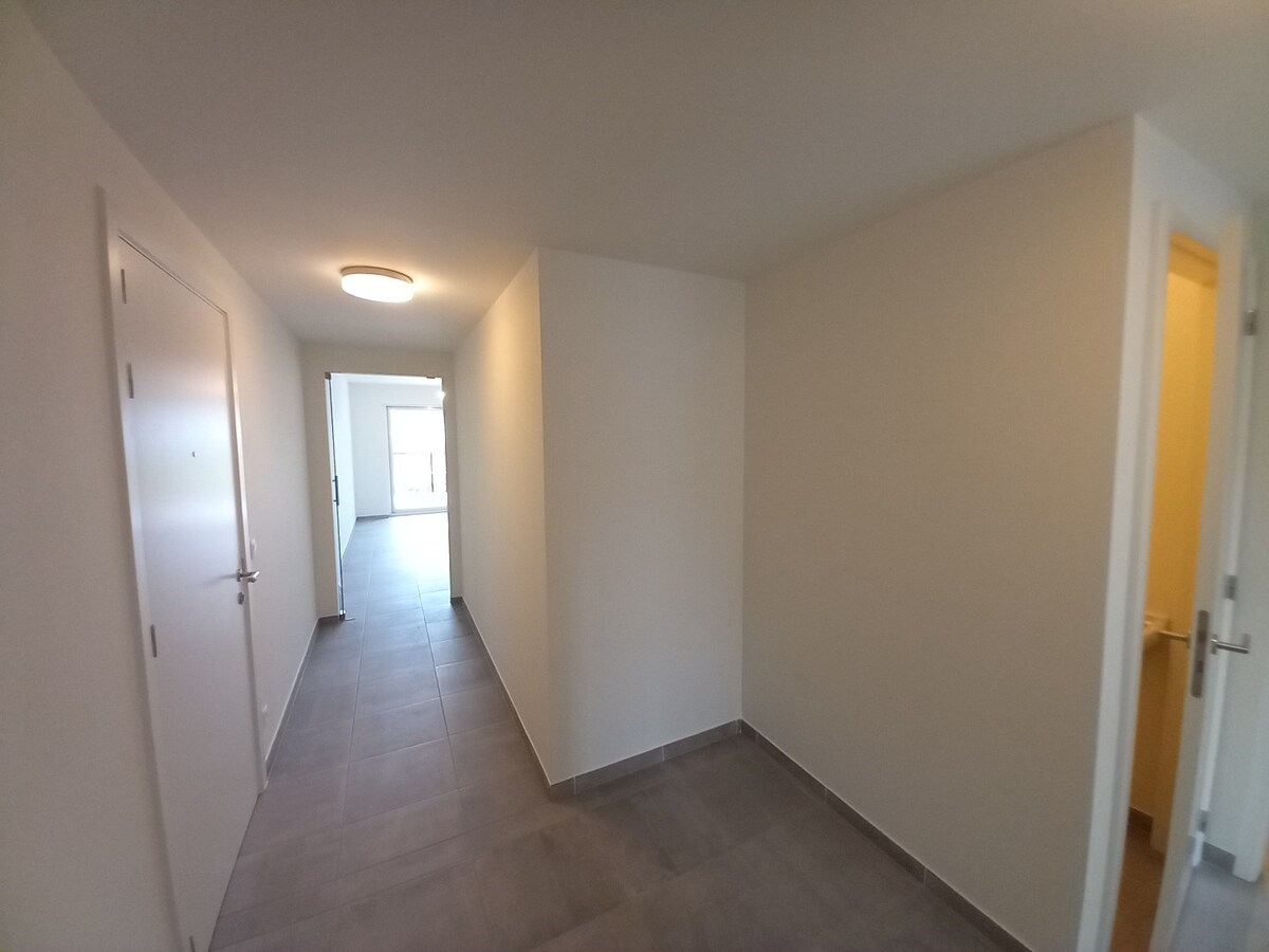 Lichtrijk nieuwbouw appartement te Smedenpoort. 