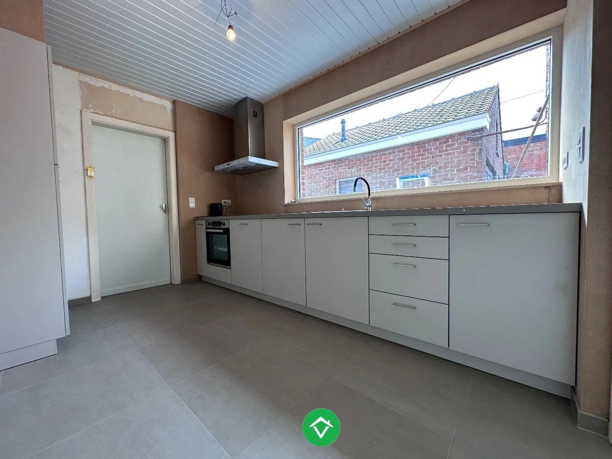 Woning met 4 slaapkamers en garage te Kortemark 