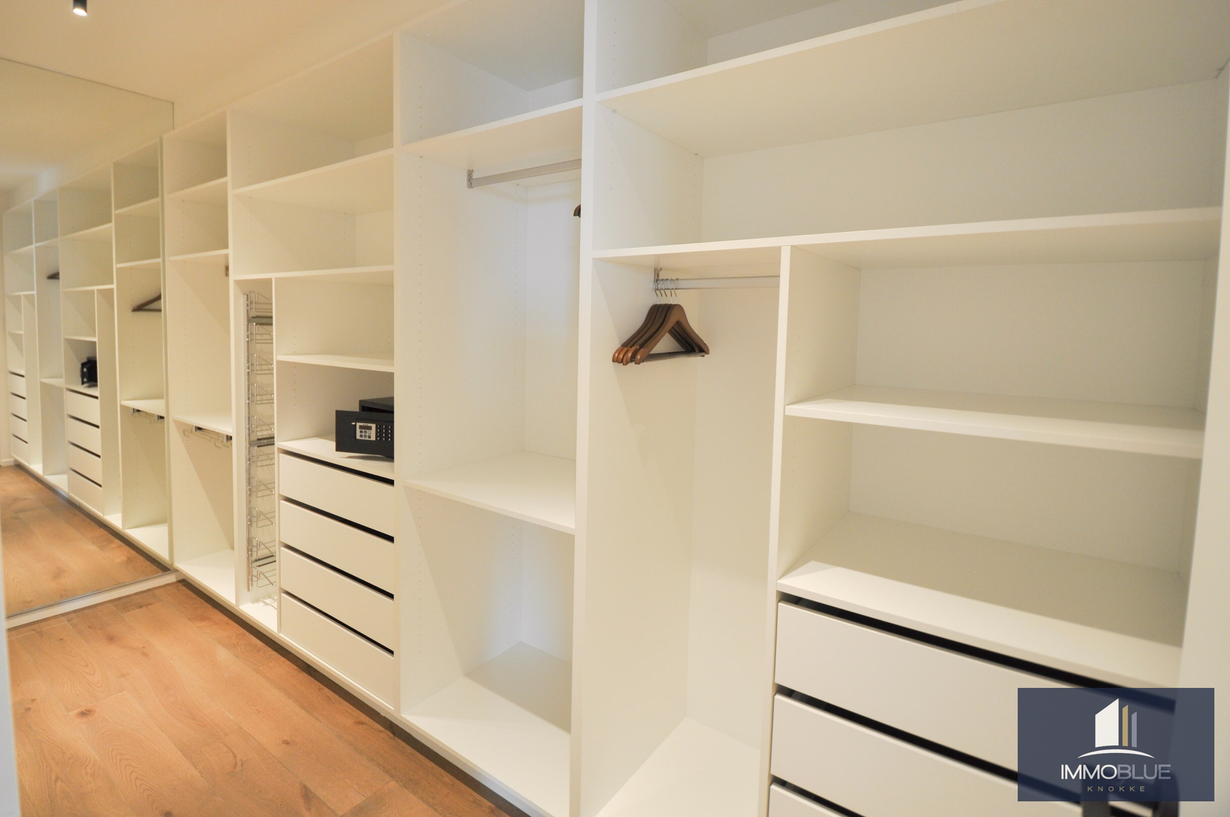 Appartement exclusif avec grandes terrasses et vue panoramique exceptionnelle. 