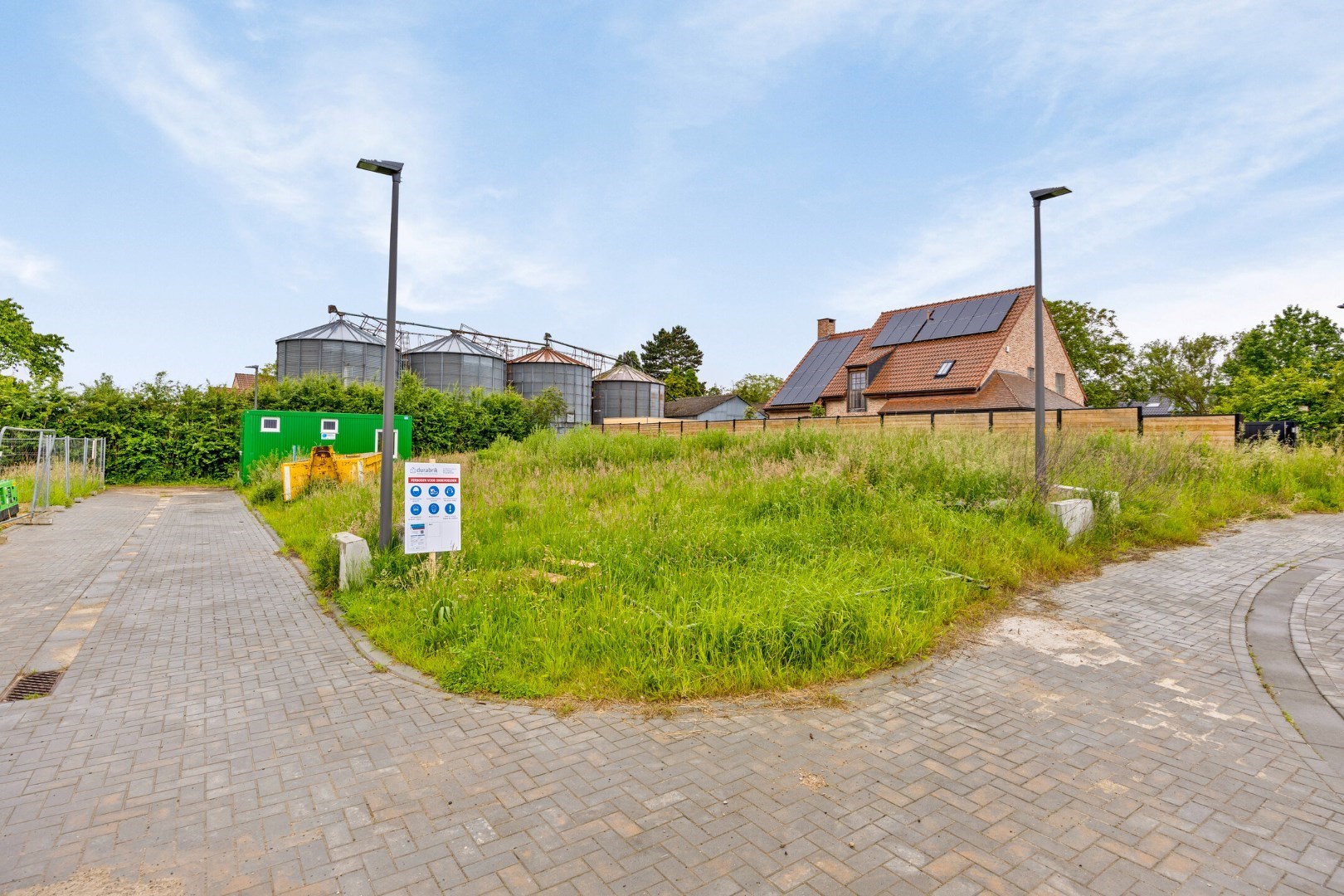 Bouwgrond voor open bebouwing, zuid-west geori&#235;nteerd 