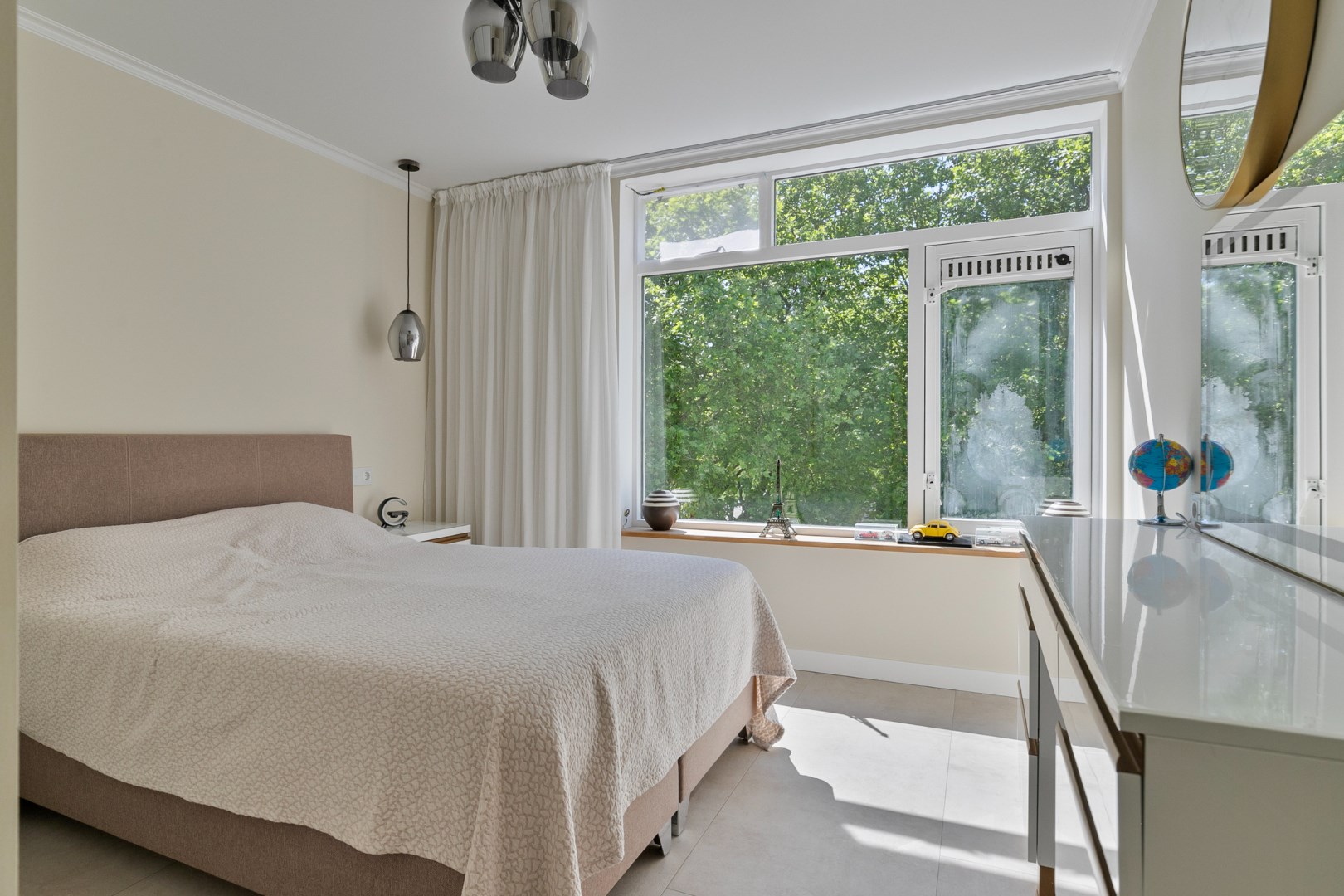 Licht, luxe en instapklaar wonen in Het Lage Land! 