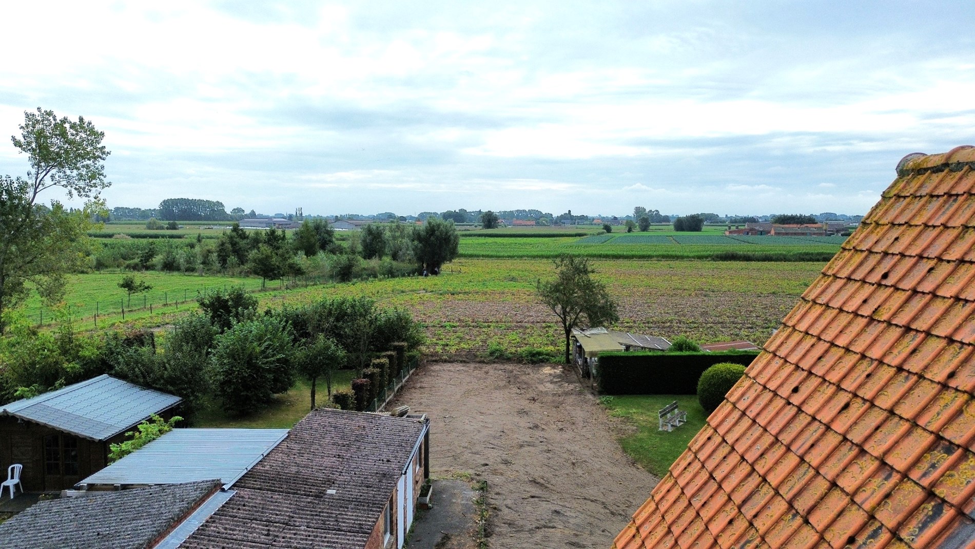 Woning met landelijk verzicht, perceel 800 m&#178;, Torhout 