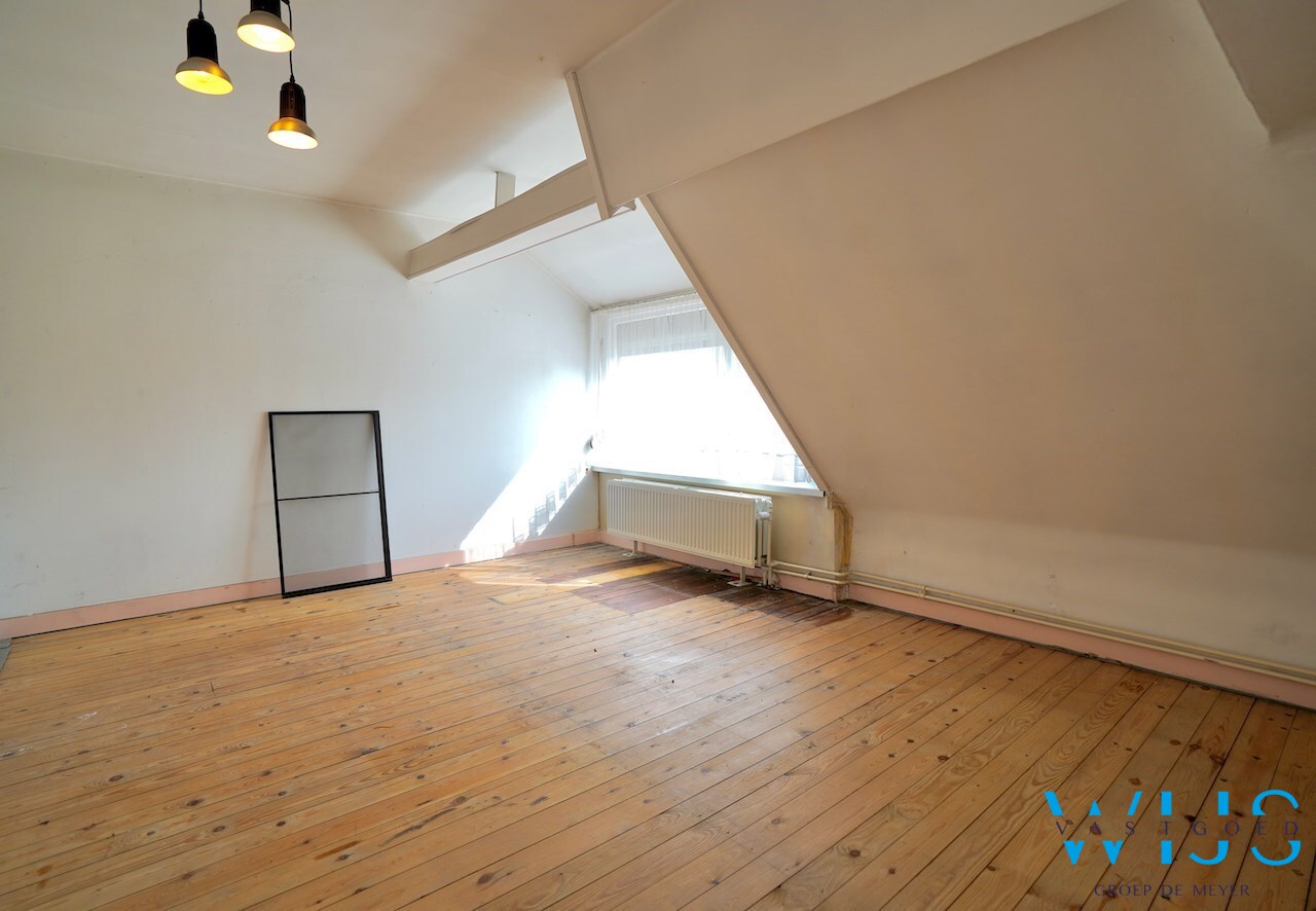 Interessante te renoveren woning in Drongen! 