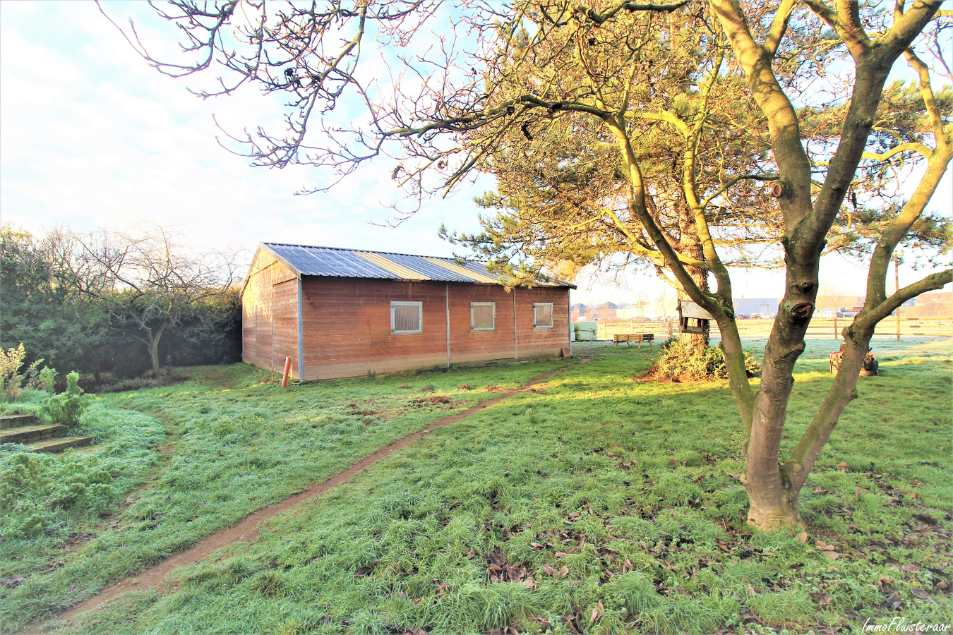 IN OPTIE - Charmante woning met paardenaccommodatie en weiland op ca. 1ha te Kampenhout (Vlaams-Brabant) 